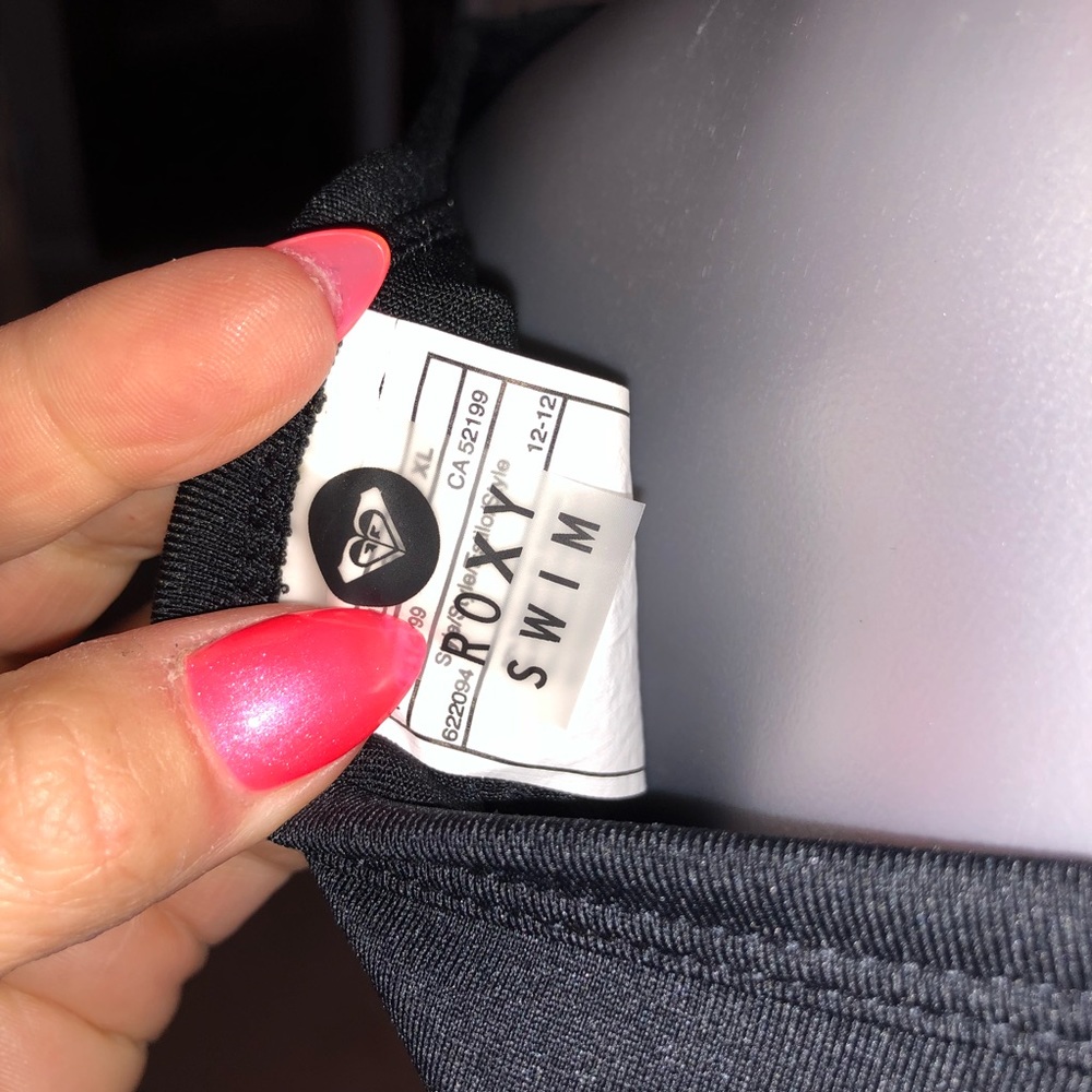 Roxy Swim Top Euc - image 6